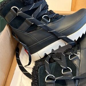 Sorrel Joan of Arctic Black and White Snow Boots from Talbots